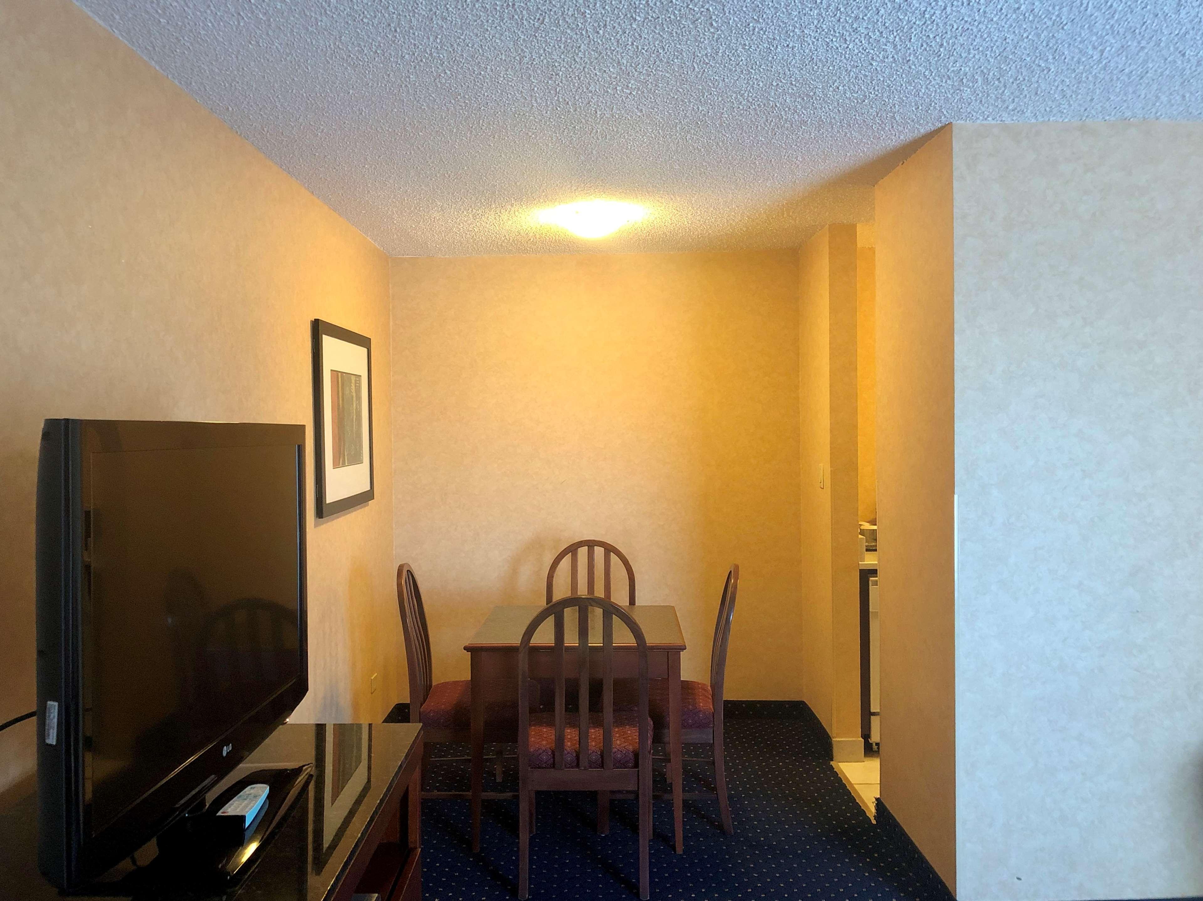 Hotel Western Downtown 3*