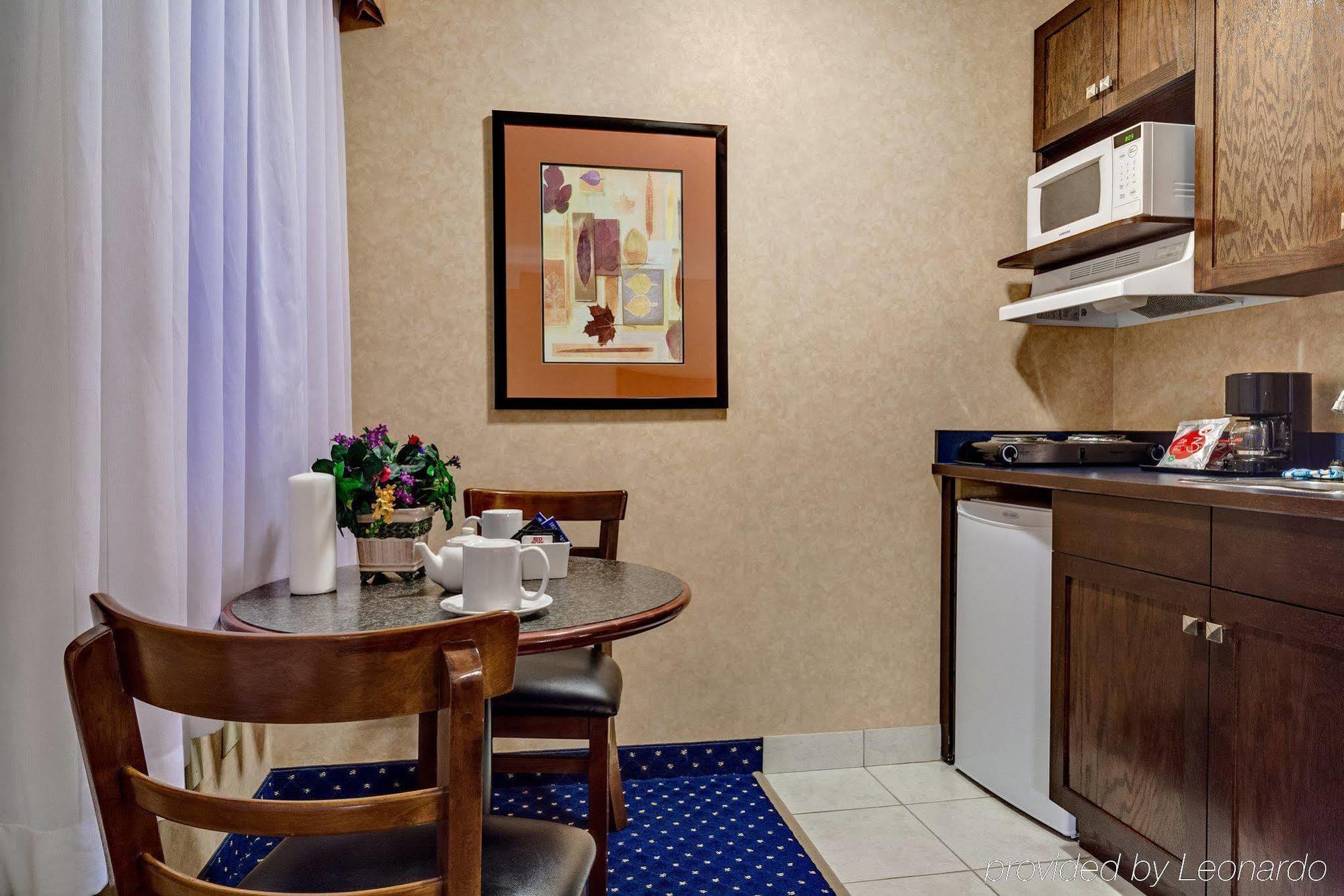 Hotel Western Downtown 3*